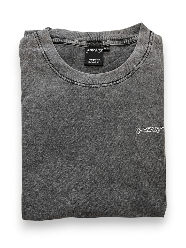 Acid-Washed Vintage Tee: The Perfect Addition to Your Wardrobe